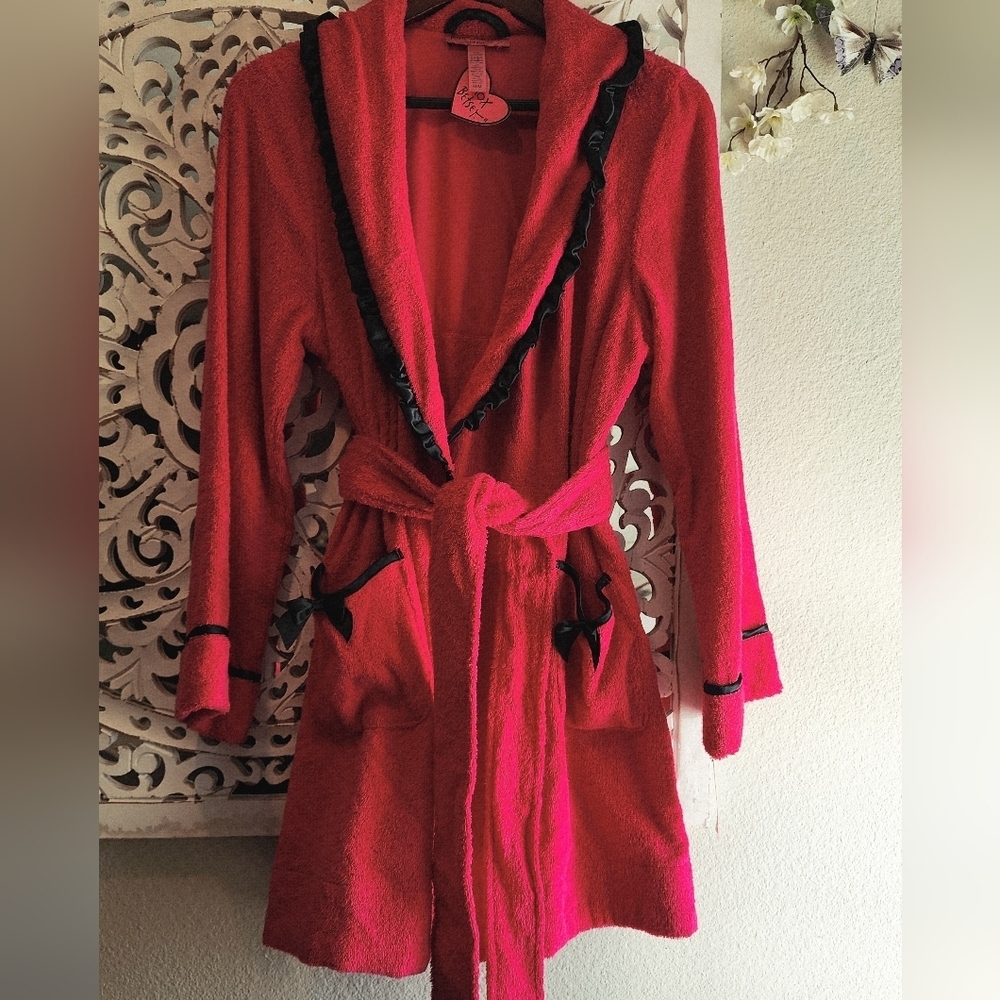 BETSEY JOHNSON INTIMATE ROBE HOT PINK & BLACK SATIN ACCENTS NWT SIZE MEDIUM - Picture 12 of 16
